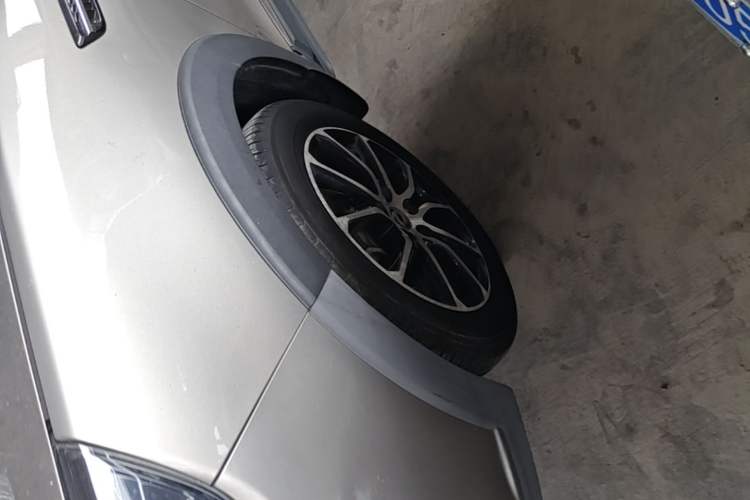 Used FORTHING SX6 2016 1.6L CVT Deluxe Model Left Front Wheel Hub