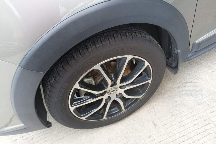 Used FORTHING SX6 2016 1.6L CVT Deluxe Model Left Front Wheel Hub
