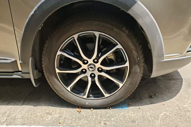 Used FORTHING SX6 2016 1.6L CVT Luxury Model Right Front Wheel Hub