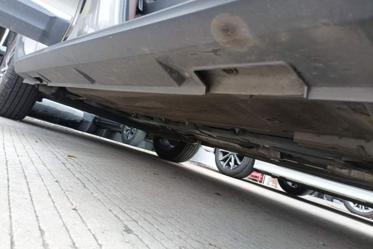 Used FORTHING SX6 2016 1.6L CVT Deluxe Model Right Side Sill