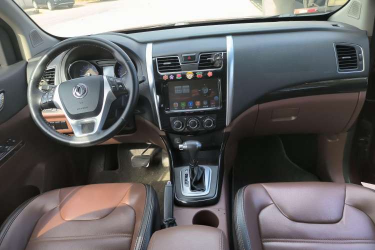 Used FORTHING SX6 2016 1.6L CVT Luxury Model Center Console