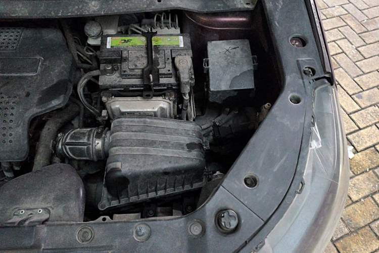 Used FORTHING SX6 2016 1.6L Manual Luxury Model Engine Bay Left