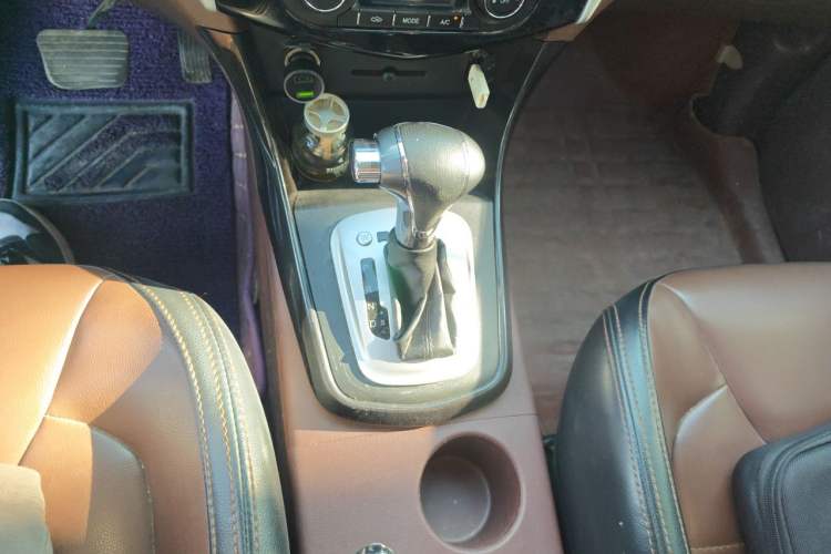 Used FORTHING SX6 2016 1.6L CVT Deluxe Model Gear Lever