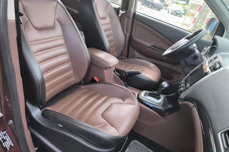 Used FORTHING SX6 2016 1.6L CVT Luxury Model Right Front Seat