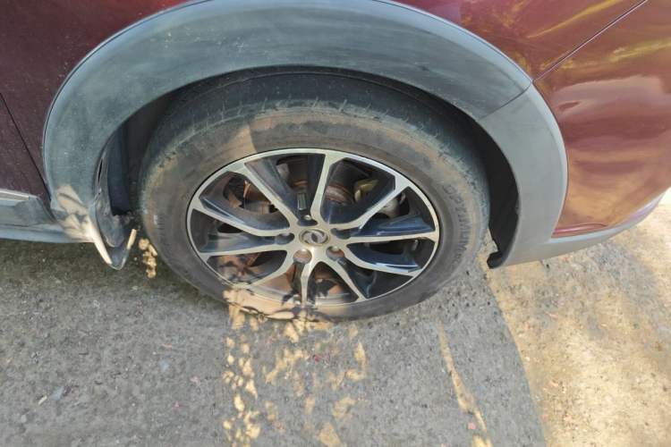 Used FORTHING SX6 2016 1.6L CVT Deluxe Model Right Front Wheel Hub