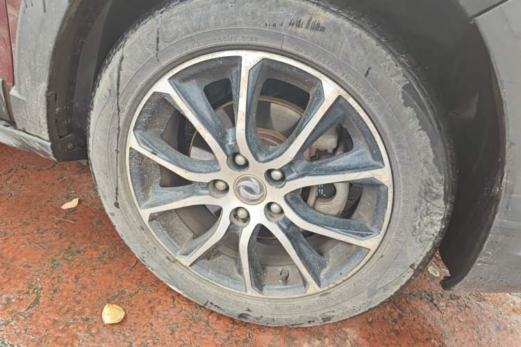 Used FORTHING SX6 2016 1.6L Manual Luxury Model Right Front Wheel Hub