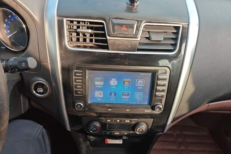 Used FORTHING SX6 2016 1.6L CVT Deluxe Model Audio And AC Panel