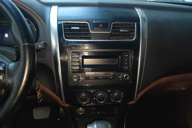 Used FORTHING SX6 2016 1.6L CVT Luxury Model Audio And AC Panel