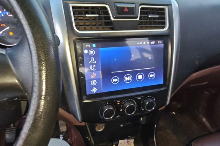 Used FORTHING SX6 2016 1.6L Manual Luxury Model Audio And AC Panel