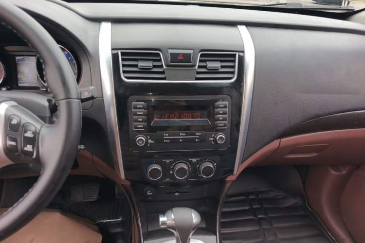 Used FORTHING SX6 2016 1.6L CVT Luxury Model Audio And AC Panel