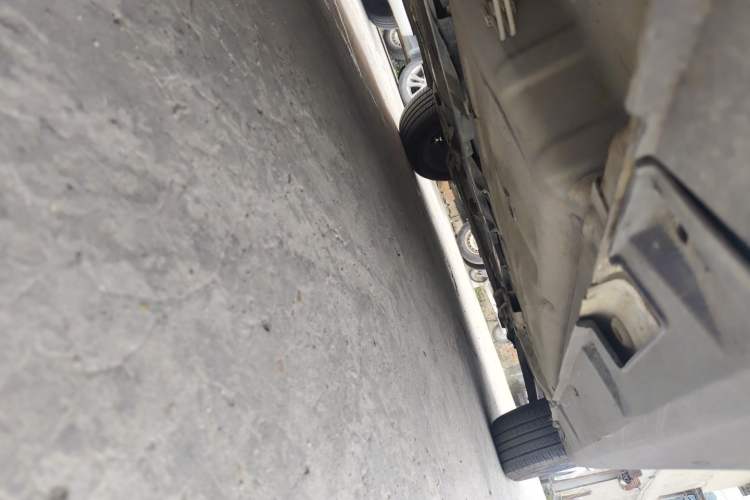 Used FORTHING SX6 2016 1.6L Manual Luxury Model Chassis Rear Right