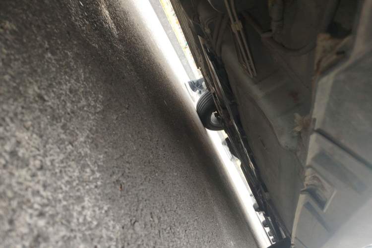 Used FORTHING SX6 2016 1.6L Manual Luxury Model Chassis Rear Right