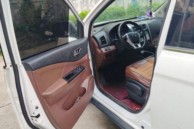 Used FORTHING SX6 2016 1.6L Manual Luxury Model Driver Seat