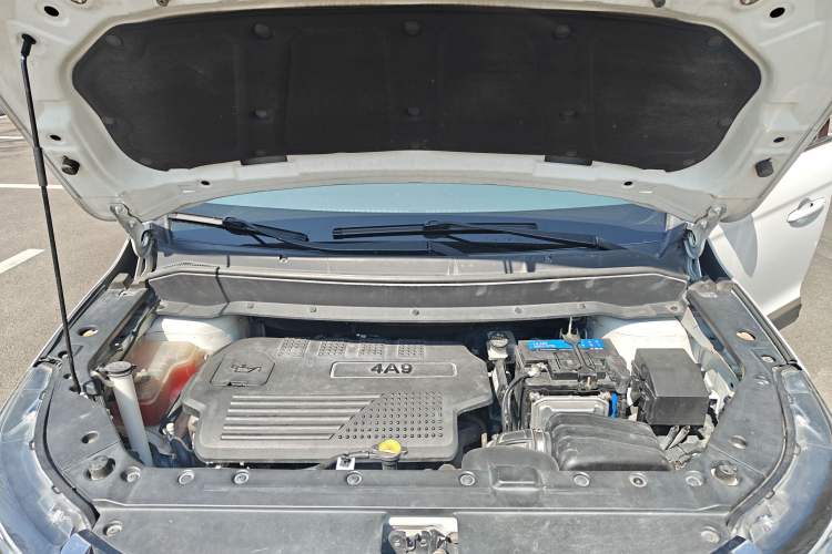 Used FORTHING SX6 2016 1.6L CVT Luxury Model Engine Bay