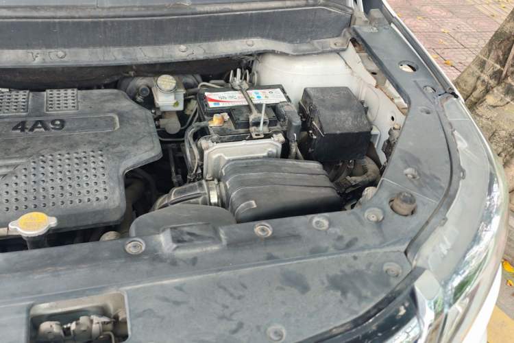 Used FORTHING SX6 2016 1.6L Manual Luxury Model Engine Bay Left