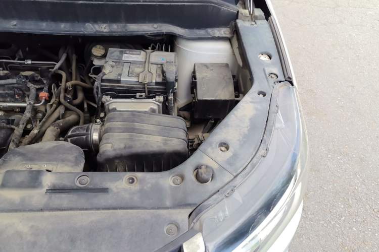 Used FORTHING SX6 2016 1.6L Manual Luxury Model Engine Bay Left