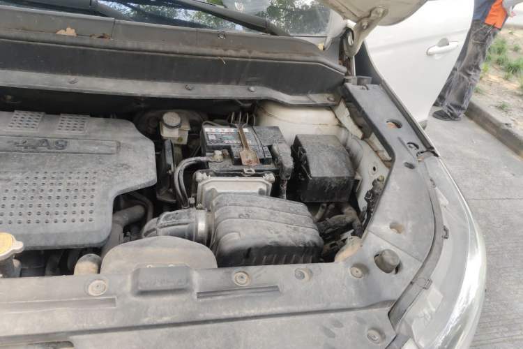 Used FORTHING SX6 2016 1.6L CVT Luxury Model Engine Bay Left
