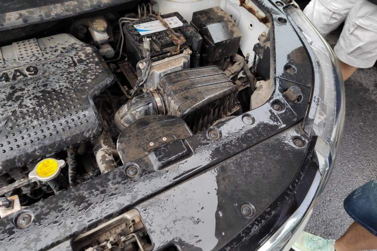 Used FORTHING SX6 2016 1.6L Manual Luxury Model Engine Bay Left