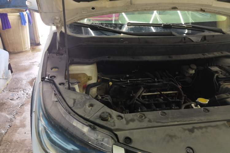 Used FORTHING SX6 2016 1.6L Manual Luxury Model Engine Bay Right