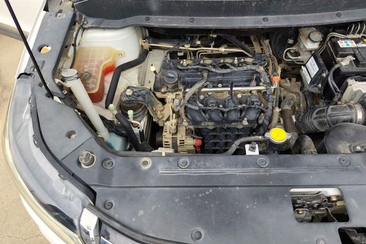 Used FORTHING SX6 2016 1.6L CVT Luxury Model Engine Bay Right