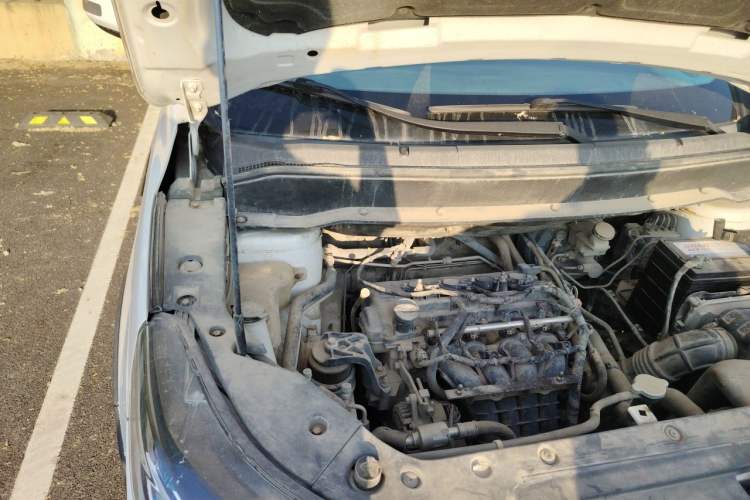 Used FORTHING SX6 2016 1.6L Manual Luxury Model Engine Bay Right
