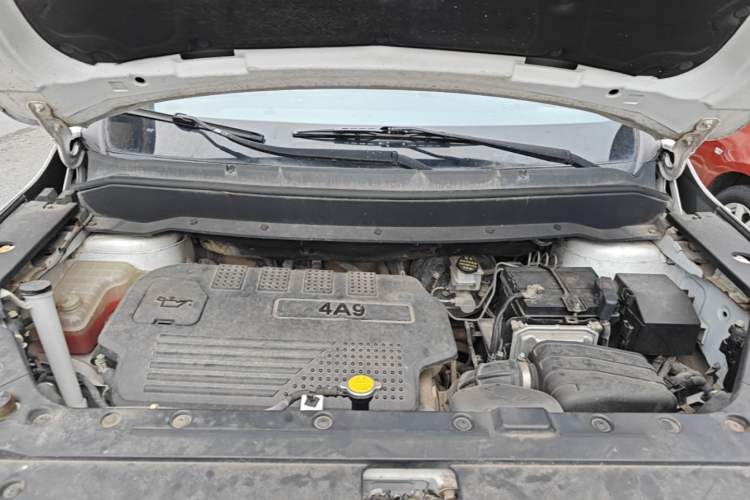 Used FORTHING SX6 2016 1.6L Manual Luxury Model Engine Bay