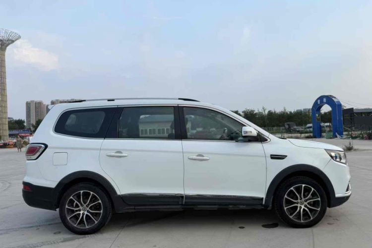 Used FORTHING SX6 2016 1.6L Manual Luxury Model Exterior 3