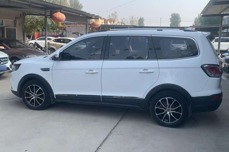 Used FORTHING SX6 2016 1.6L Manual Luxury Model Exterior 5