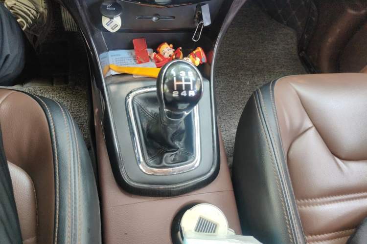 Used FORTHING SX6 2016 1.6L Manual Luxury Model Gear Lever