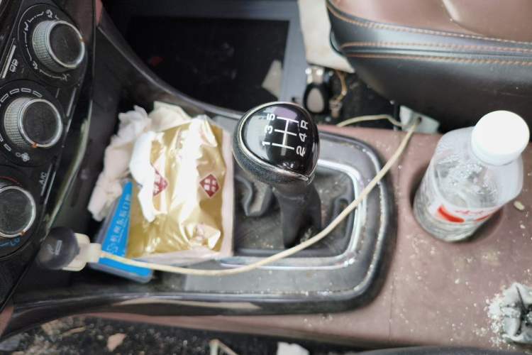Used FORTHING SX6 2016 1.6L Manual Luxury Model Gear Lever