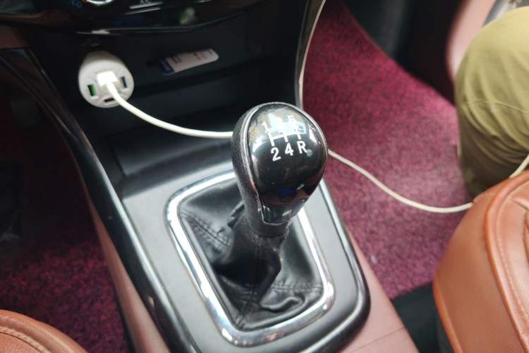 Used FORTHING SX6 2016 1.6L Manual Luxury Model Gear Lever