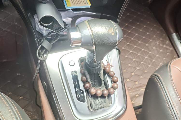 Used FORTHING SX6 2016 1.6L CVT Luxury Model Gear Lever
