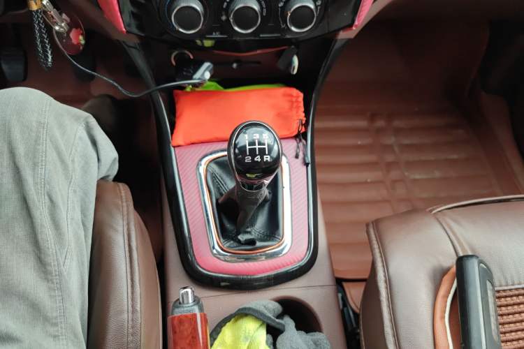 Used FORTHING SX6 2016 1.6L Manual Luxury Model Gear Lever