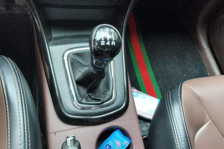 Used FORTHING SX6 2016 2.0L Manual Luxury Version Gear Lever
