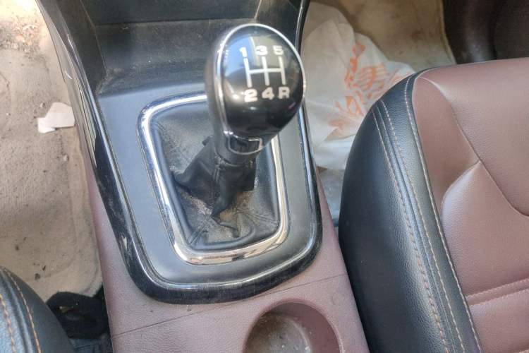 Used FORTHING SX6 2016 1.6L Manual Luxury Model Gear Lever