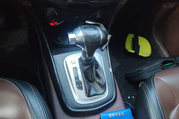 Used FORTHING SX6 2016 1.6L CVT Luxury Model Gear Lever