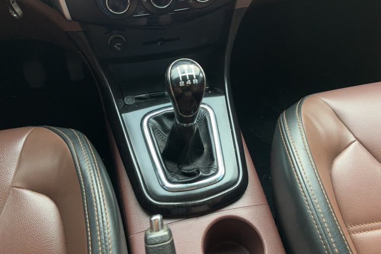 Used FORTHING SX6 2016 1.6L Manual Luxury Model Gear Lever