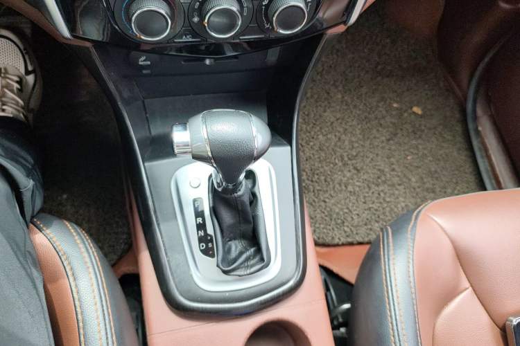 Used FORTHING SX6 2016 1.6L CVT Luxury Model Gear Lever