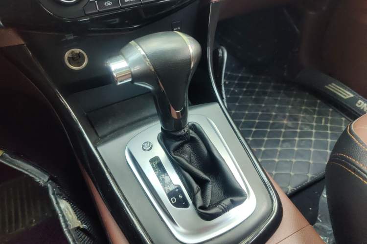 Used FORTHING SX6 2016 1.6L CVT Luxury Model Gear Lever