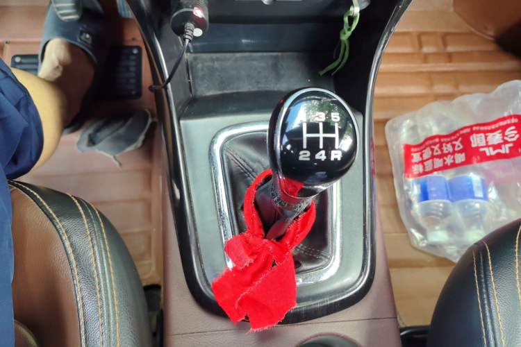 Used FORTHING SX6 2016 1.6L Manual Luxury Model Gear Lever