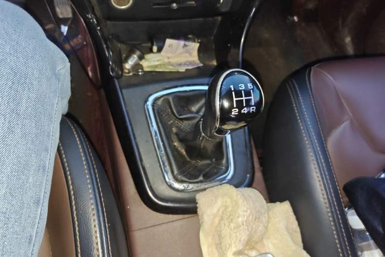 Used FORTHING SX6 2016 1.6L Manual Luxury Model Gear Lever