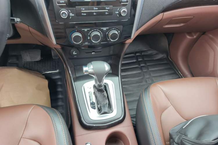 Used FORTHING SX6 2016 1.6L CVT Luxury Model Gear Lever