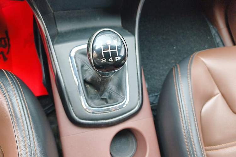 Used FORTHING SX6 2016 1.6L Manual Luxury Model Gear Lever