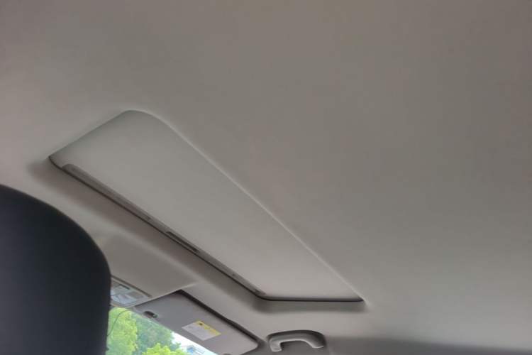 Used FORTHING SX6 2016 1.6L CVT Luxury Model Headliner