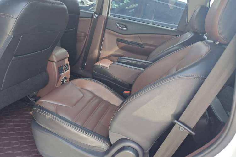 Used FORTHING SX6 2016 1.6L Manual Luxury Model Interior 1