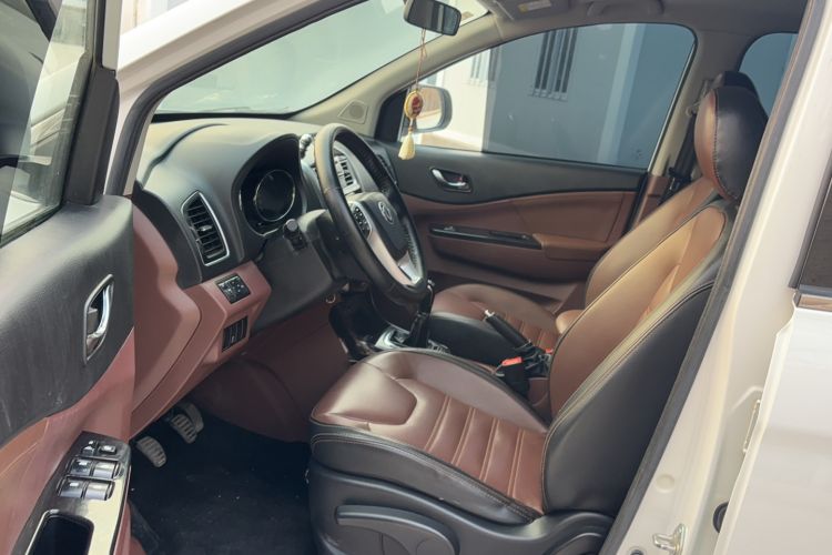 Used FORTHING SX6 2016 1.6L Manual Luxury Model Interior 1