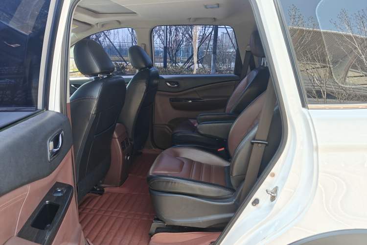Used FORTHING SX6 2016 1.6L CVT Luxury Model Interior 2