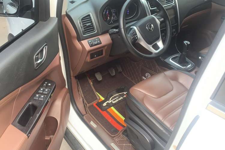 Used FORTHING SX6 2016 1.6L Manual Luxury Model Interior 2