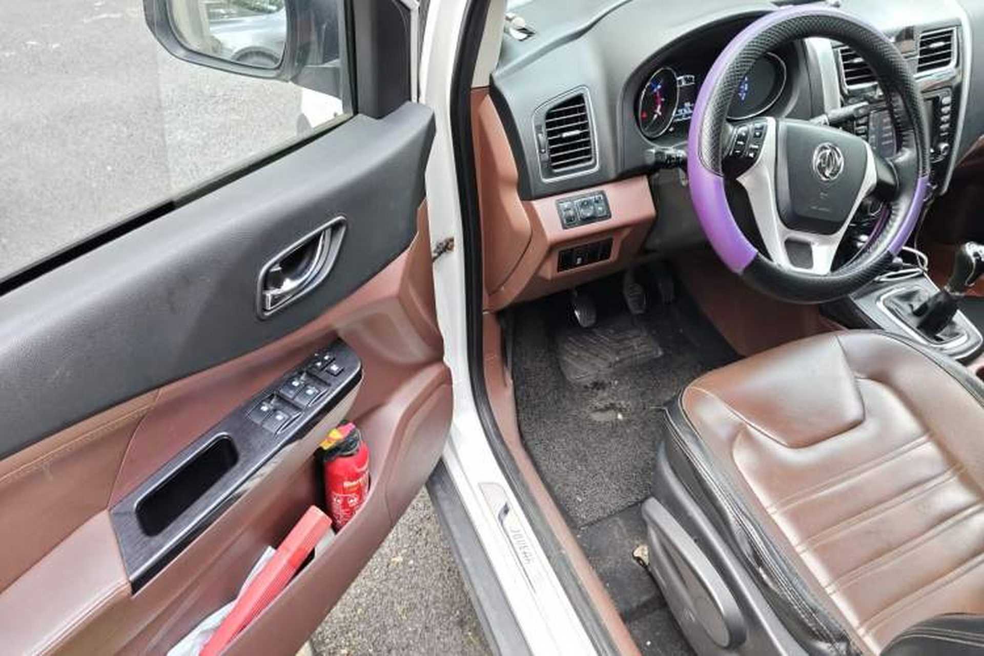 Used FORTHING SX6 2016 1.6L Manual Luxury Model Interior 3