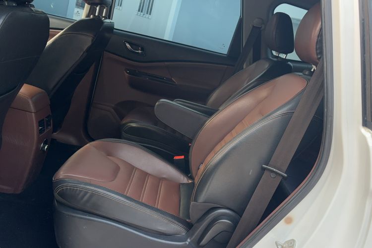 Used FORTHING SX6 2016 1.6L Manual Luxury Model Interior 3